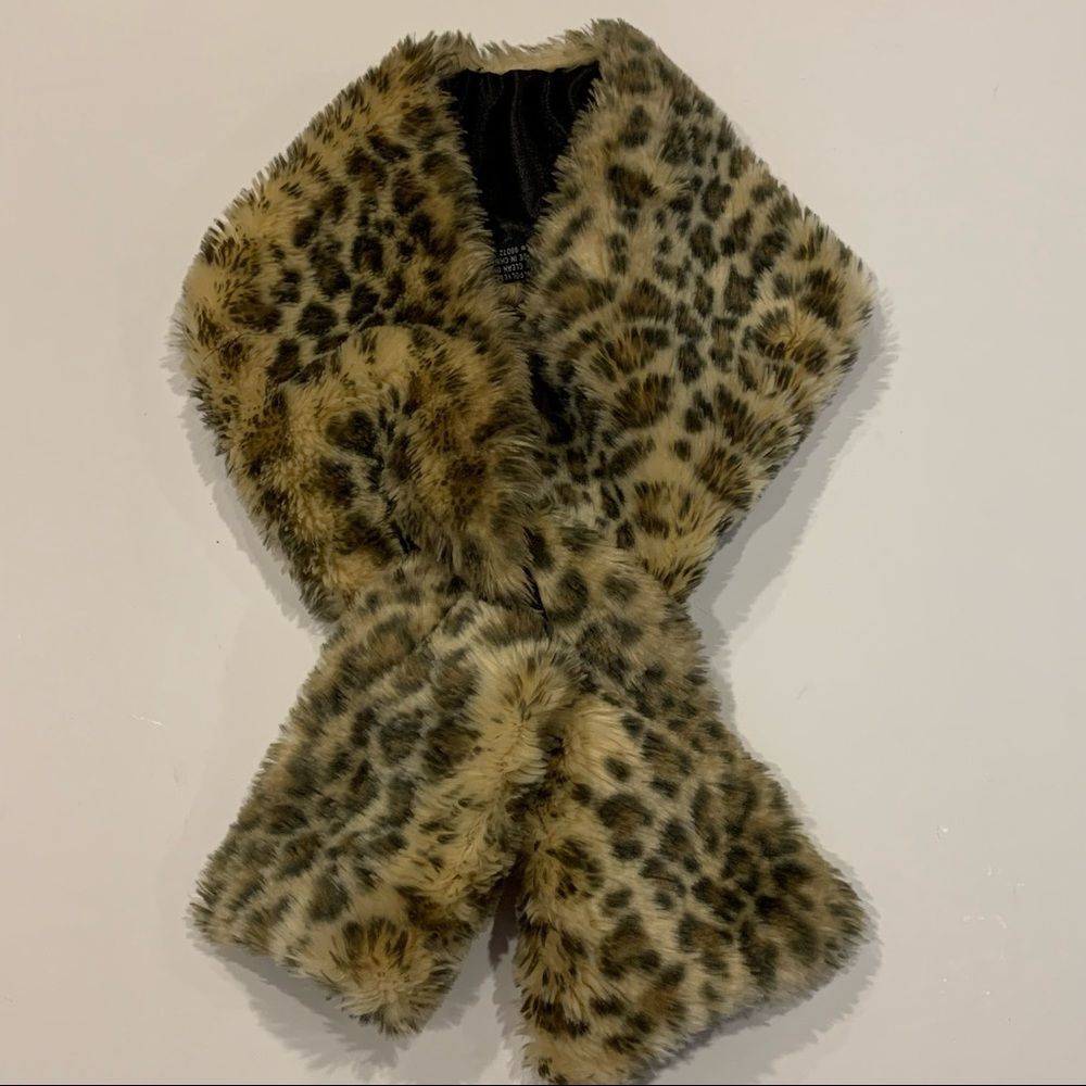 Cejon Faux Leopard Fuzzy Winter Scarf